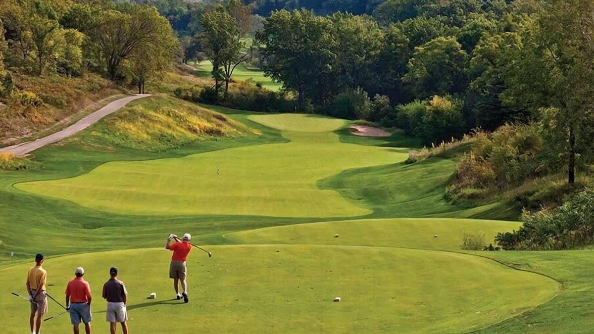 Galena Condo | 1br Condo Golfing in Beautiful Galena