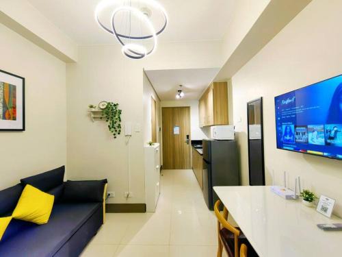 Highway Hills Apartment | 1BR Condotel with Balcony FAME Residences #FM24