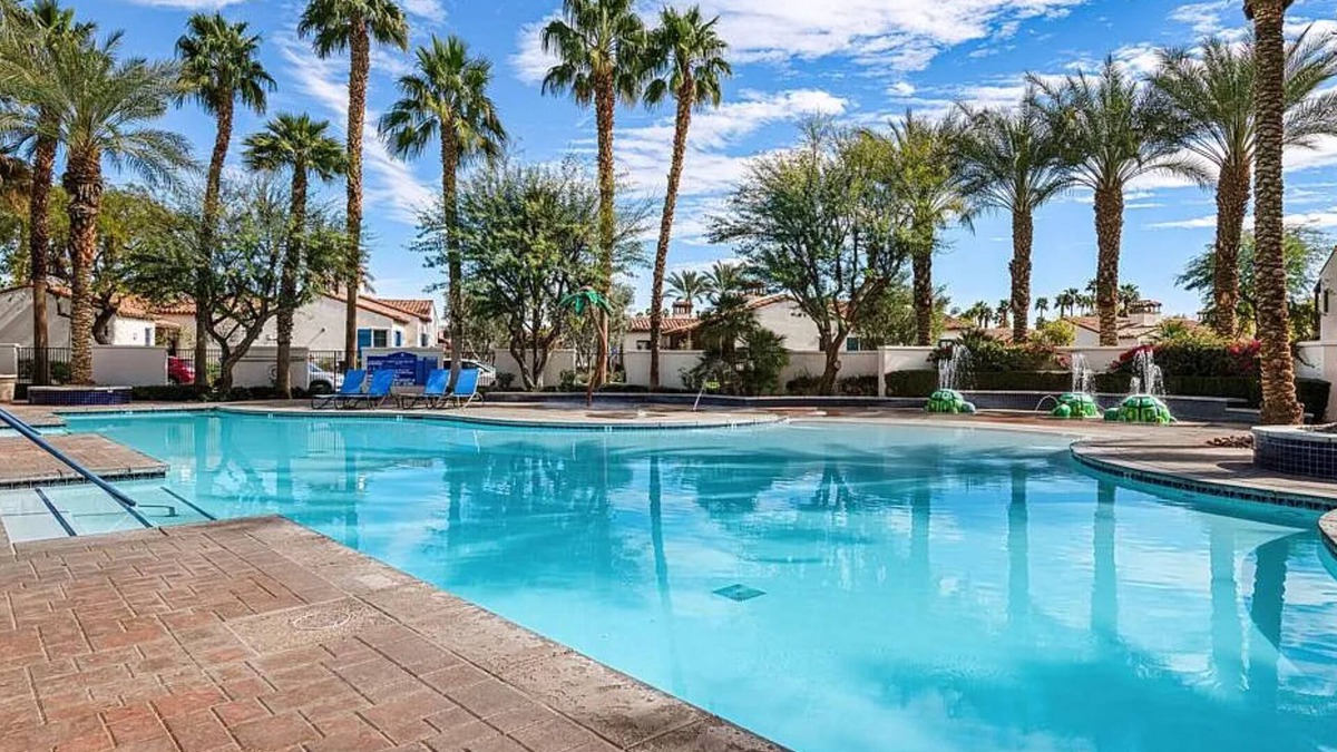 La Quinta Villa | 1BR Desert Suite w/Kitchen + Balcony + Pool View