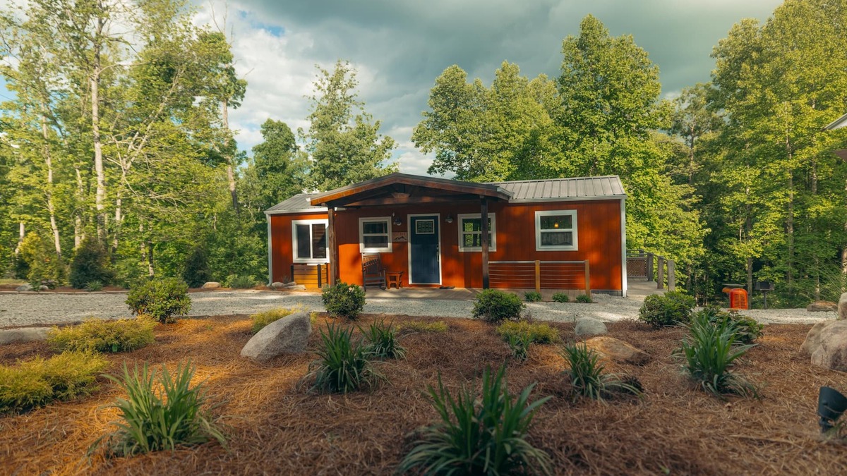 Frenchburg Cabin | 1BR Hot Tub Clean/Quiet Fire Pit