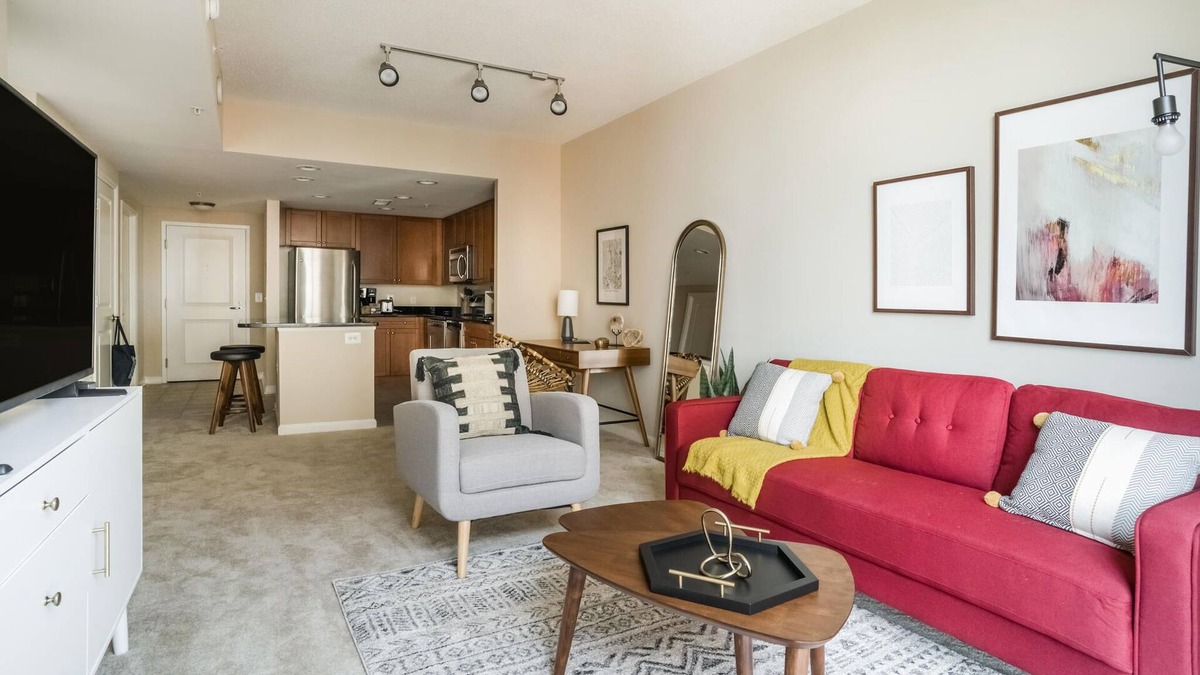 Eisenhower East Apartment | 1BR in Alexandria w/ Gym and Pool