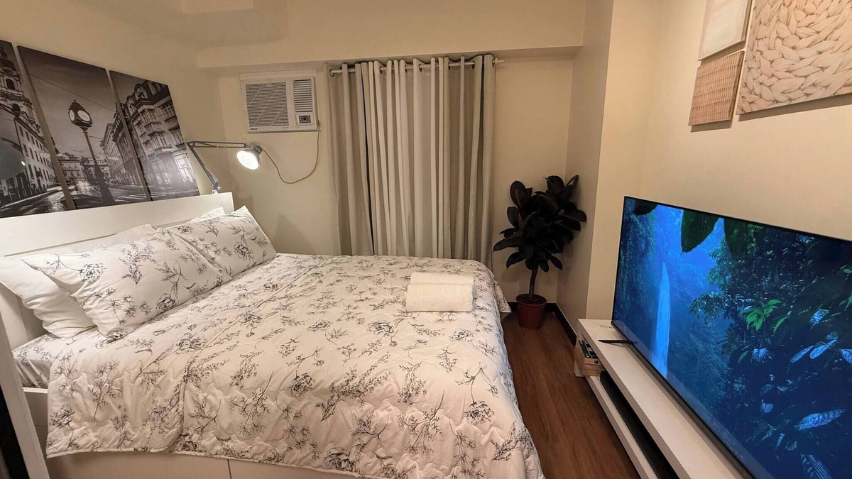 Malate Condo | 1BR Luxury Apartment The Camden Place