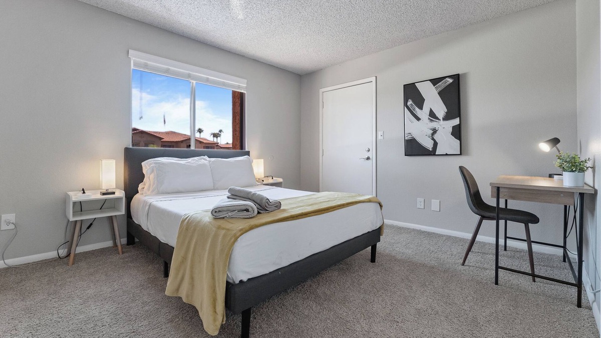 Mesa Apartment | 1BR - Pool - Gym - 1 Mi To Banner Hospital