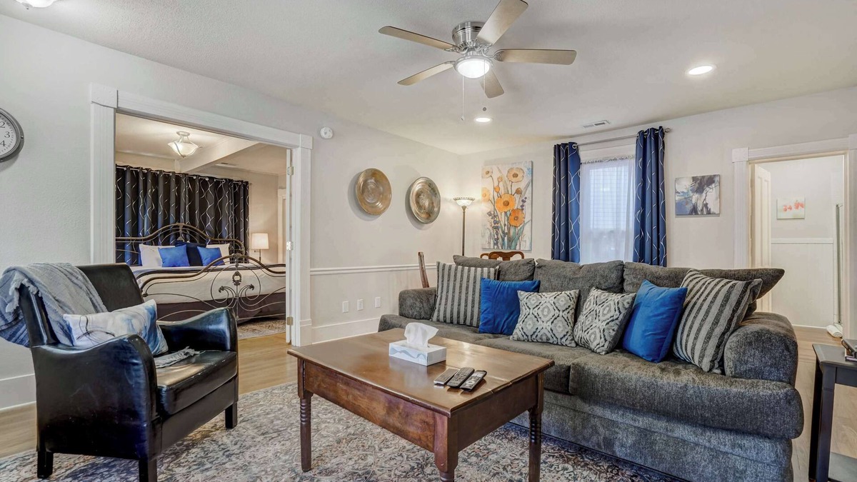 Manitou Springs House | 1BR Quiet Neighborhood & Nearby Parks