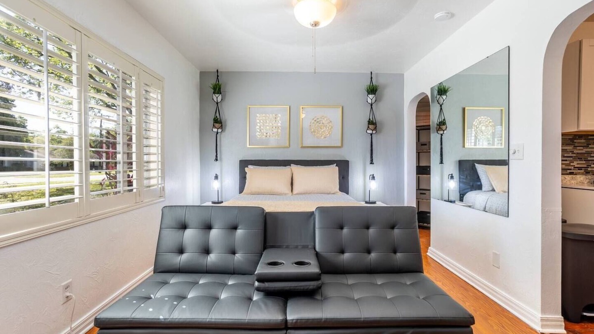 Orlando House | 1BR Urban Escape Fast Wi-Fi + Pet-Friendly