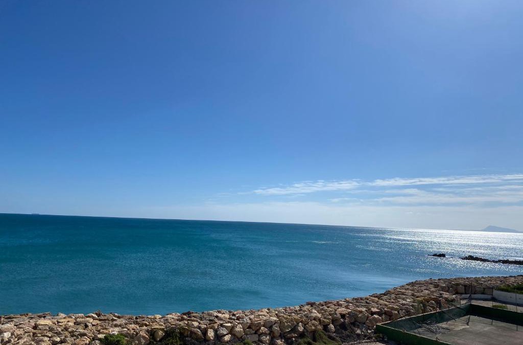 Cullera Apartment | 1era linea de playa Cullera MARENYET Apartamento con acceso directo al mar 7 plazas