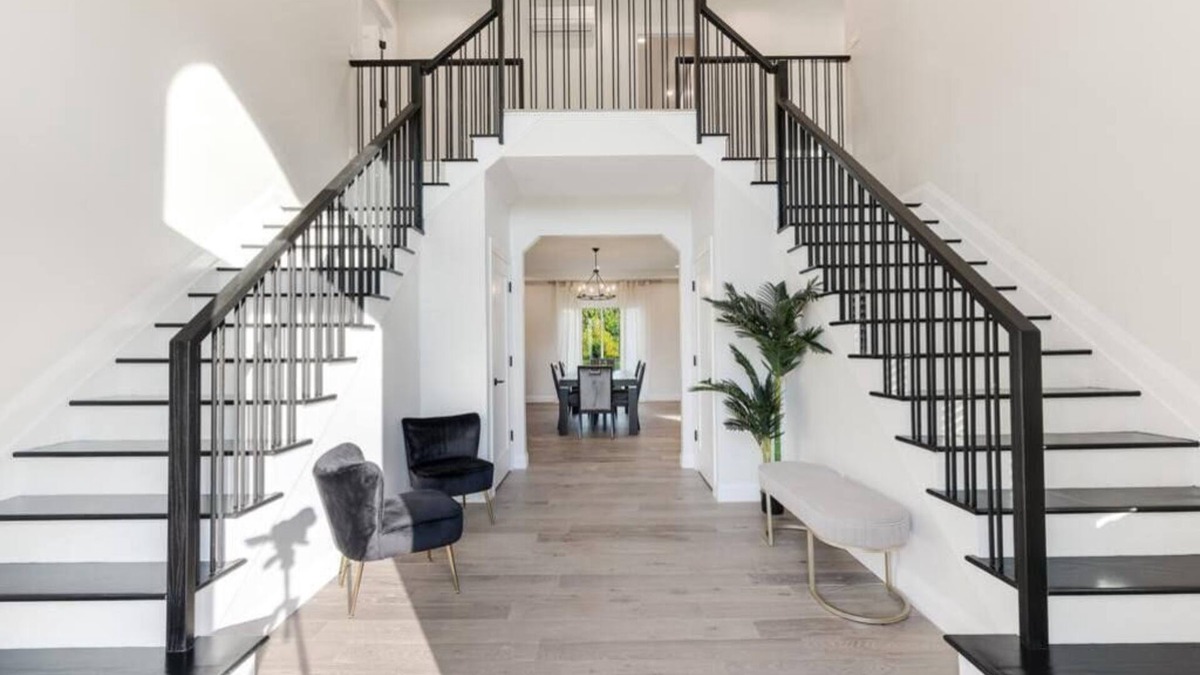 Warwick House | 1HR To NYC LUX Countryside Home 4 Ensuite Bedrooms