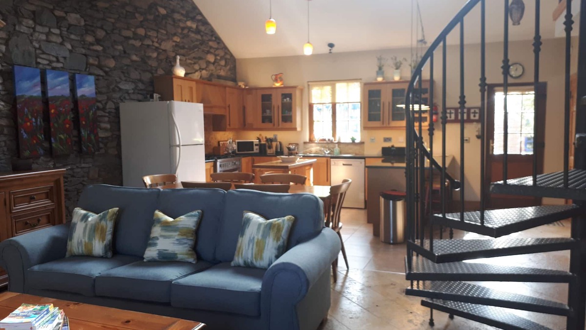 Killarney Cottage | 1st Class Cottage Location - Teach Mor at The Priory Killarney Courtyard