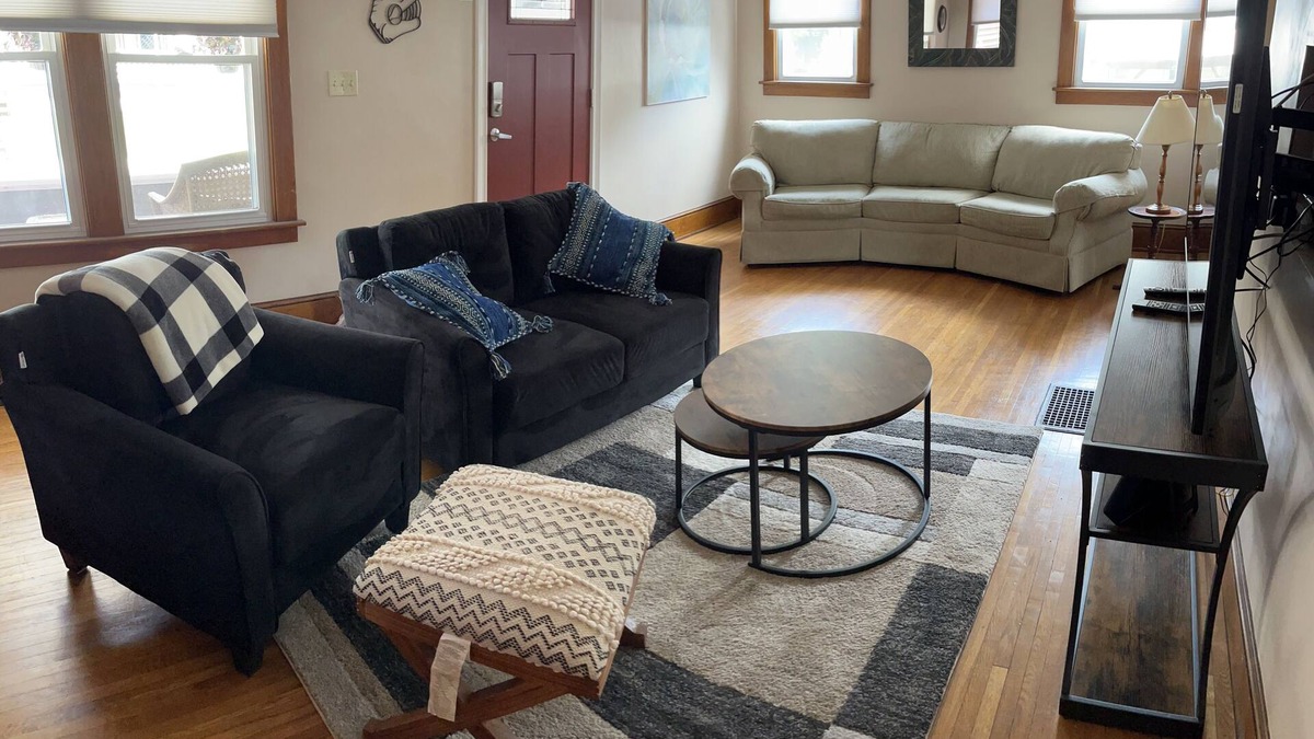 Oneonta House | 1st Class Rentals 4 Bedroom 2 Bathroom House