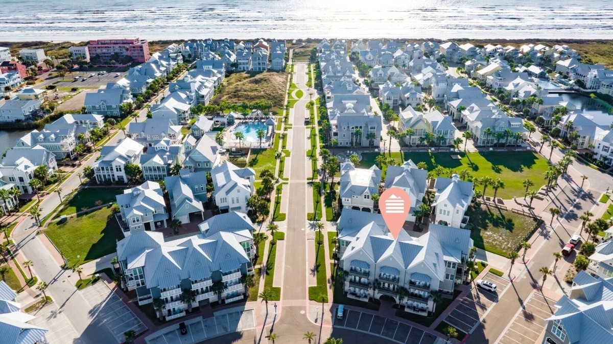 Cinnamon Shore Condo | 1st-Floor Condo@Cinnamon Shore w/Patio & Easy Access to Great Amenities!