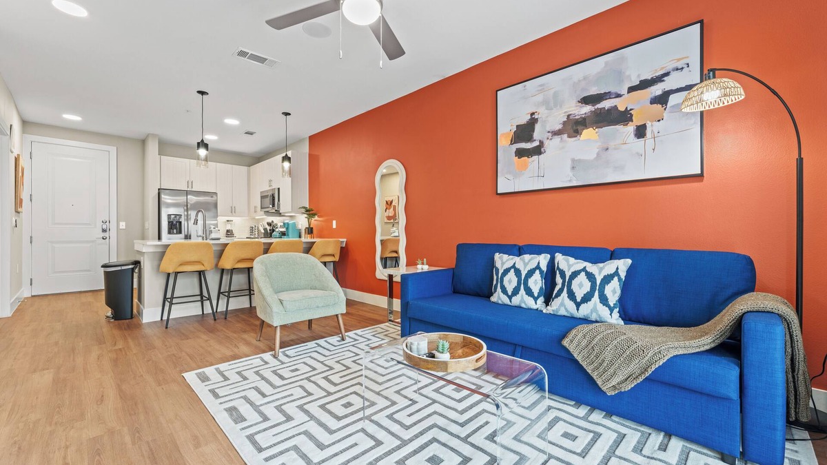Fort Worth Apartment | 1st Floor Modern Apartment in Ft Worth with a Private Yard, Parking, Pool & More