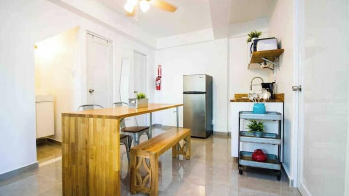 Carcel Apartment | 2.1 Apt with Generator for 6, near restaurants