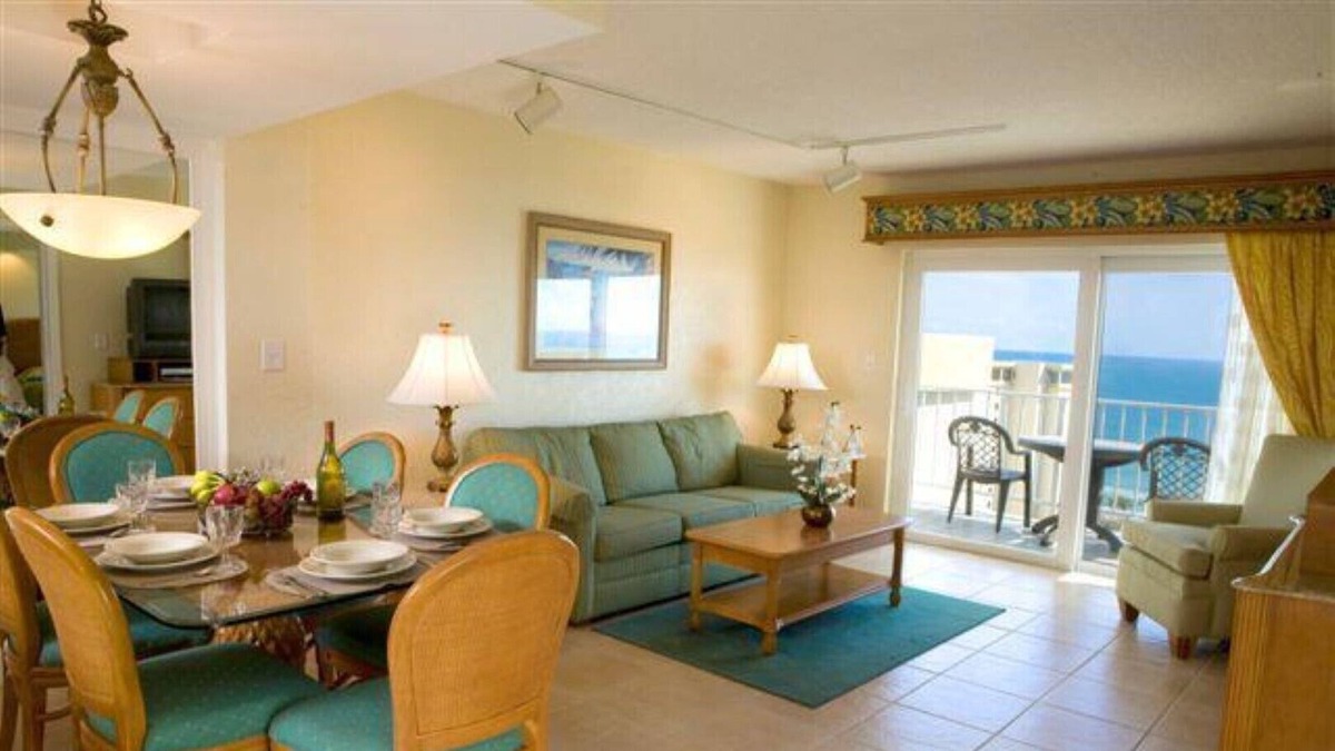 Birch Park Finger Streets Condo | "2" 1bed 1 bath condo 1 block off beach sleeps 6