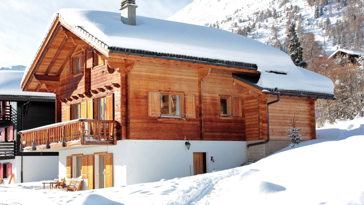 Vex Apartment | 2-3 pers. Apartment in Chalet Campanula directly on the Etherolla Piste 4 Valleys