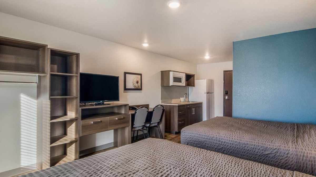 Greenville - Spartanburg Hotel | 2 Affordable Rooms Close to Greenville’s Family-Friendly Attractions
