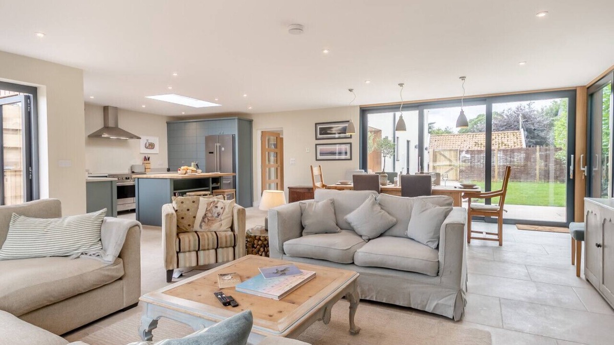 Walberswick House | 2 Anchor Cottage - Three Bedroom House, Sleeps 6