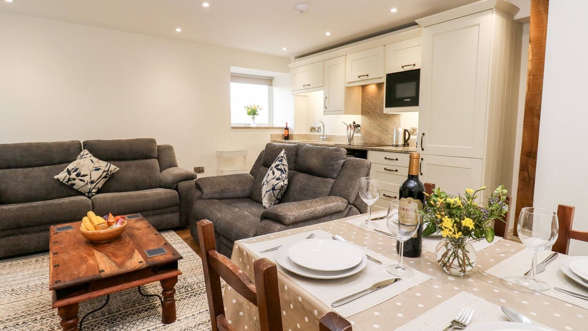 Rastrick Cottage | 2 Barn Cottages