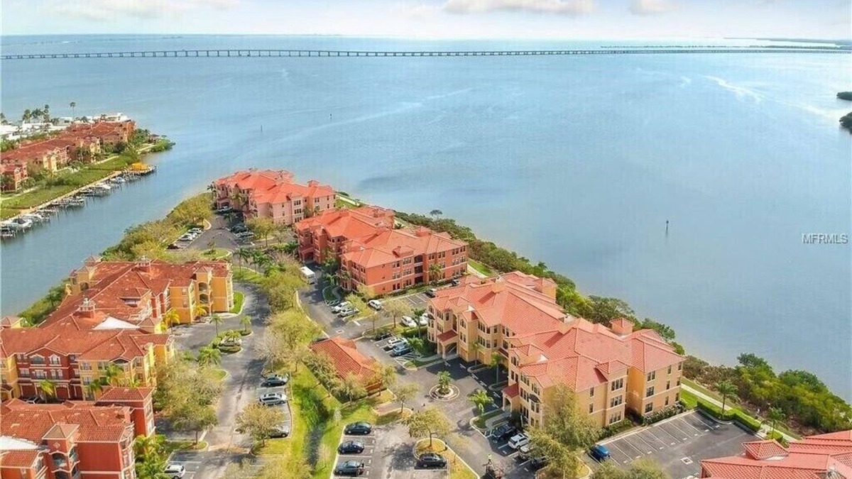 Clearwater Resort | * 2 bd, 2 bath Luxury 5 star Italian Resort, on the hedge of the Tampa Bay