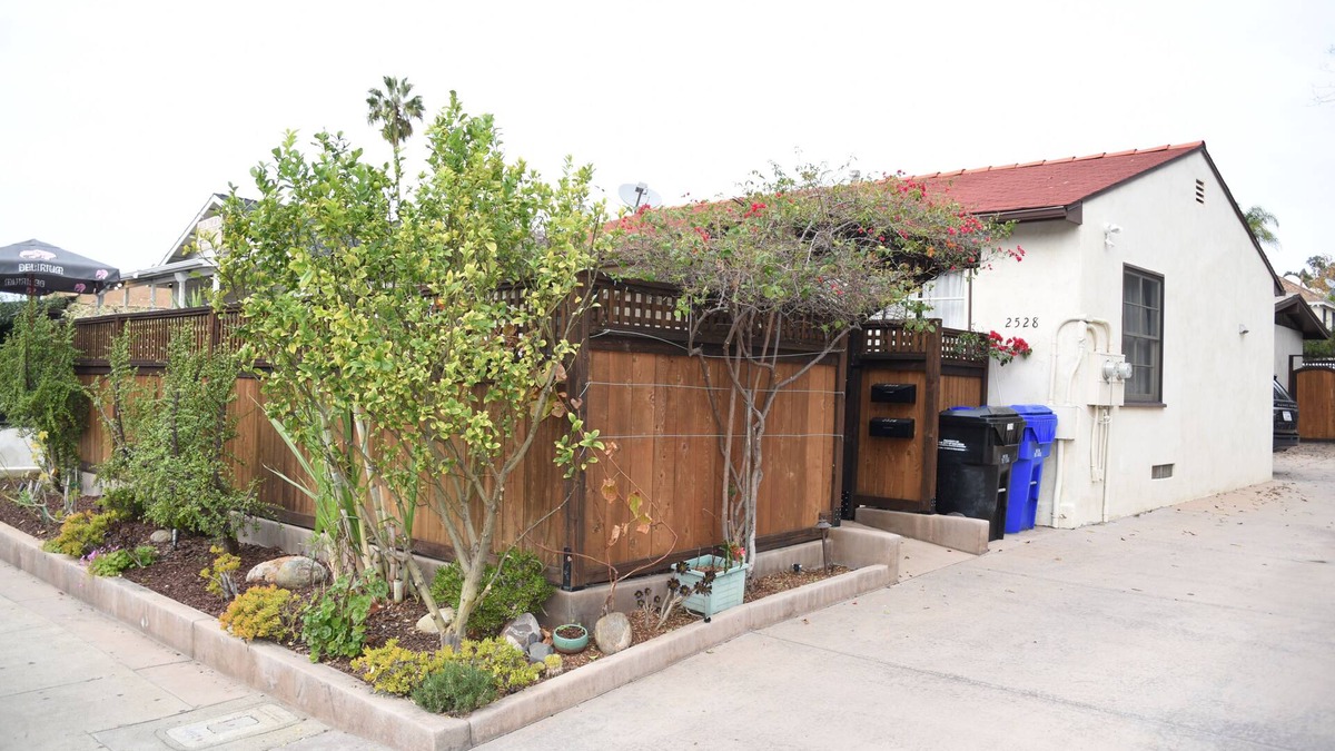 Old Town House | 2 bd w/yard in heart of Old Town- WE LOVE PETS! Check our Insta @oldtownvacay