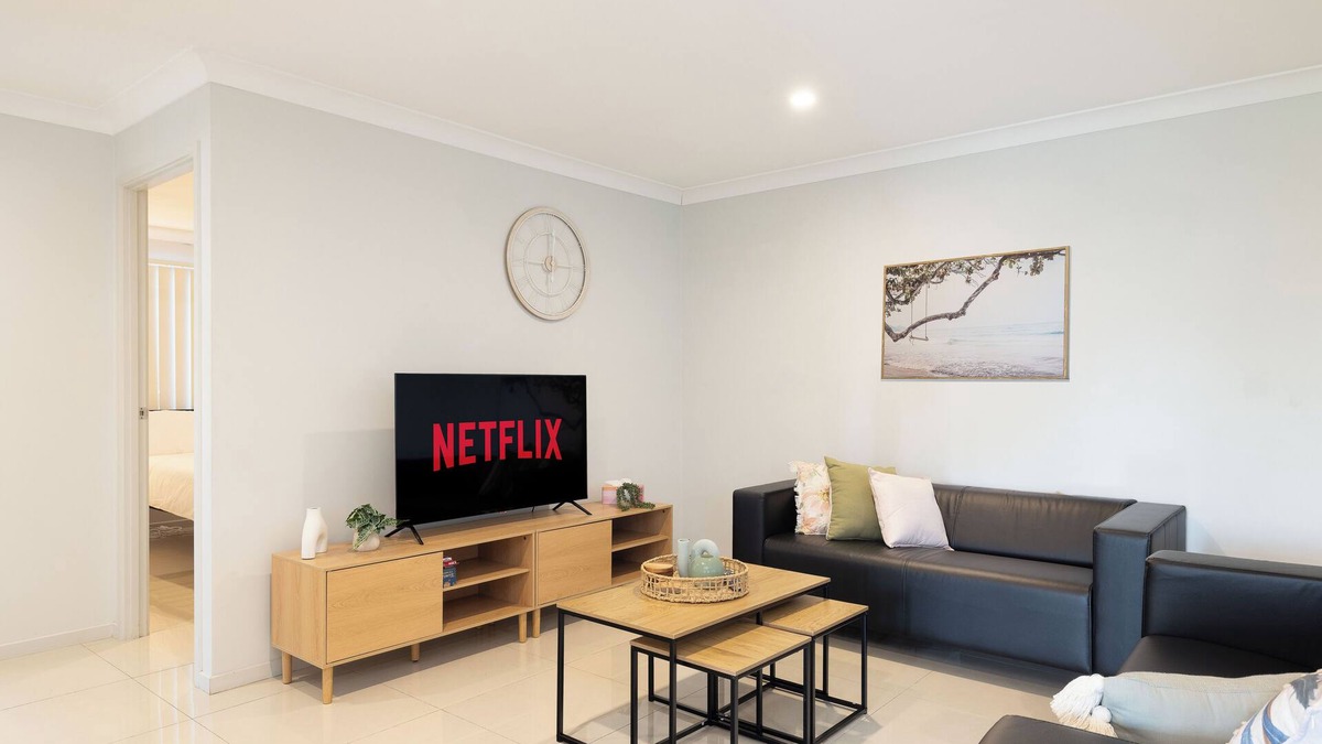 Rocklea Apartment | 2 Bdr Apt! Garage! Balcony! GST Credits! 121D2