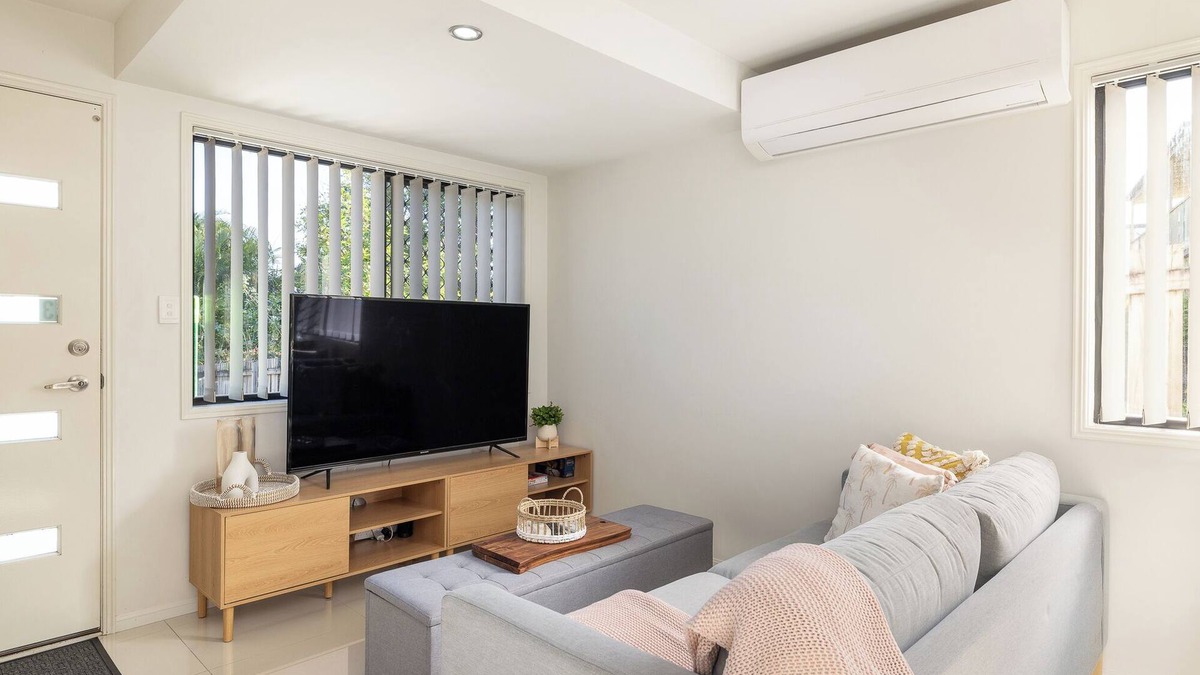 Sunnybank Apartment | 2 Bdr Apt! Train! Parking! Restaurants! 3144D2