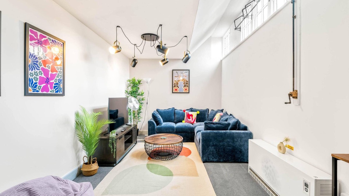 Market Rasen Apartment | 2 Bdr Modern Living in The Old Bank Hse