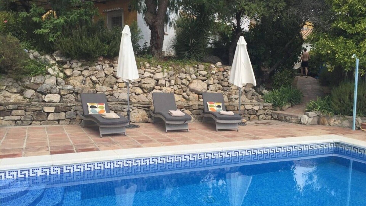 Periana House | 2 beautiful Casitas in Periana, with spectacular views to Lake Vinuela.