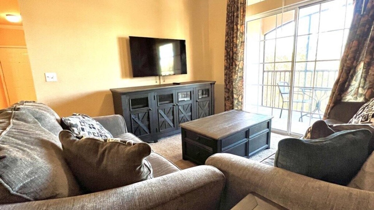 Davenport House | 2 Bed 2 Bath Condo in Tuscana Resort
