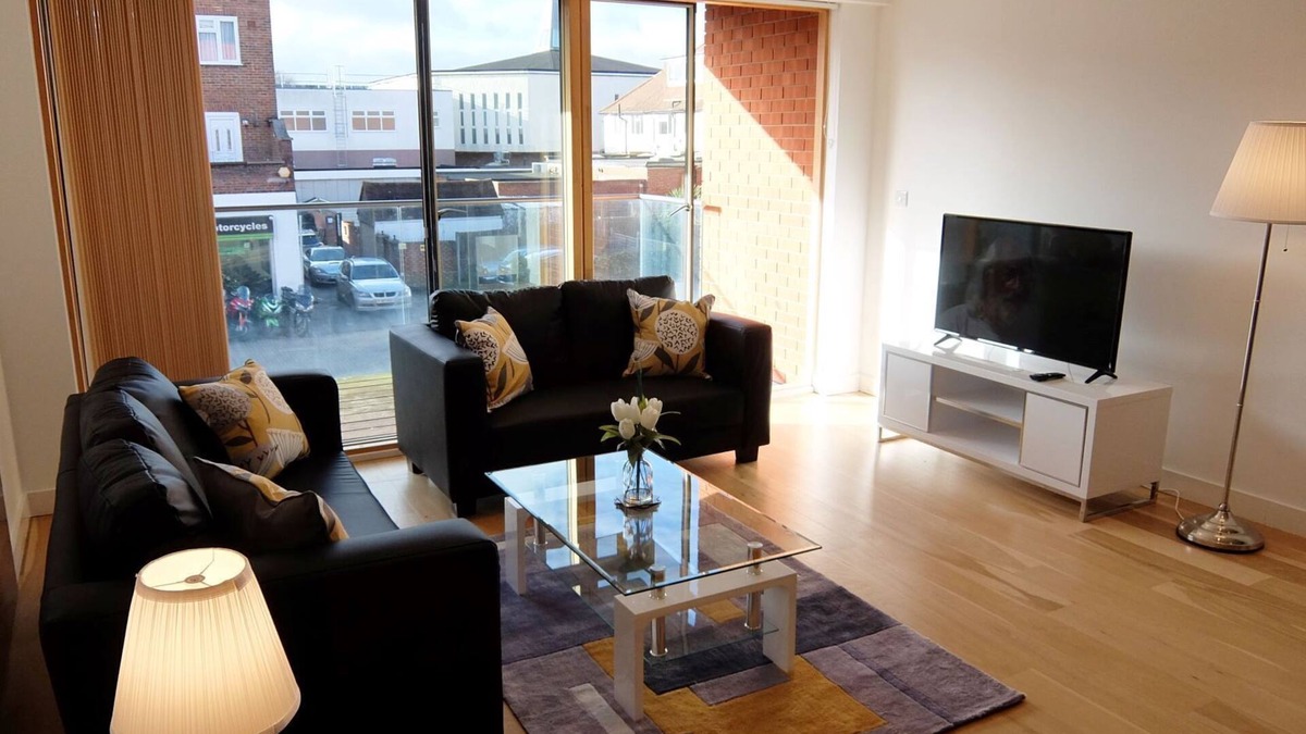 Manor Condo | 2 Bed, 2 Bath next to the station