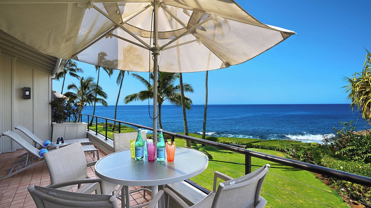 Poipu Resort | 2-Bed/2-Bath Oceanfront Condo Suite