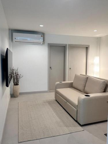 Saphan Sung Apartment | 2 Bed & 2 Bath Suite, 4th floor