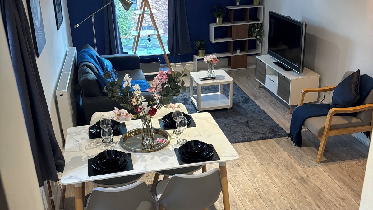 Fallowfield Apartment | 2 bed, 2 bathroom, walking distance to christies hospital