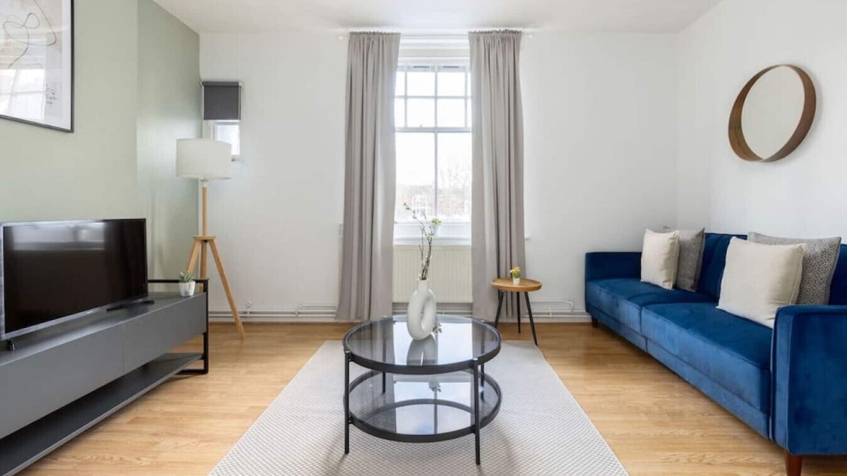 Whitechapel Apartment | 2 Bed Apartment in Shoreditch