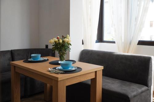 Sandanski Apartment | 2 Bed Apt - Sleeps 4 Terrace & Pet Friendly