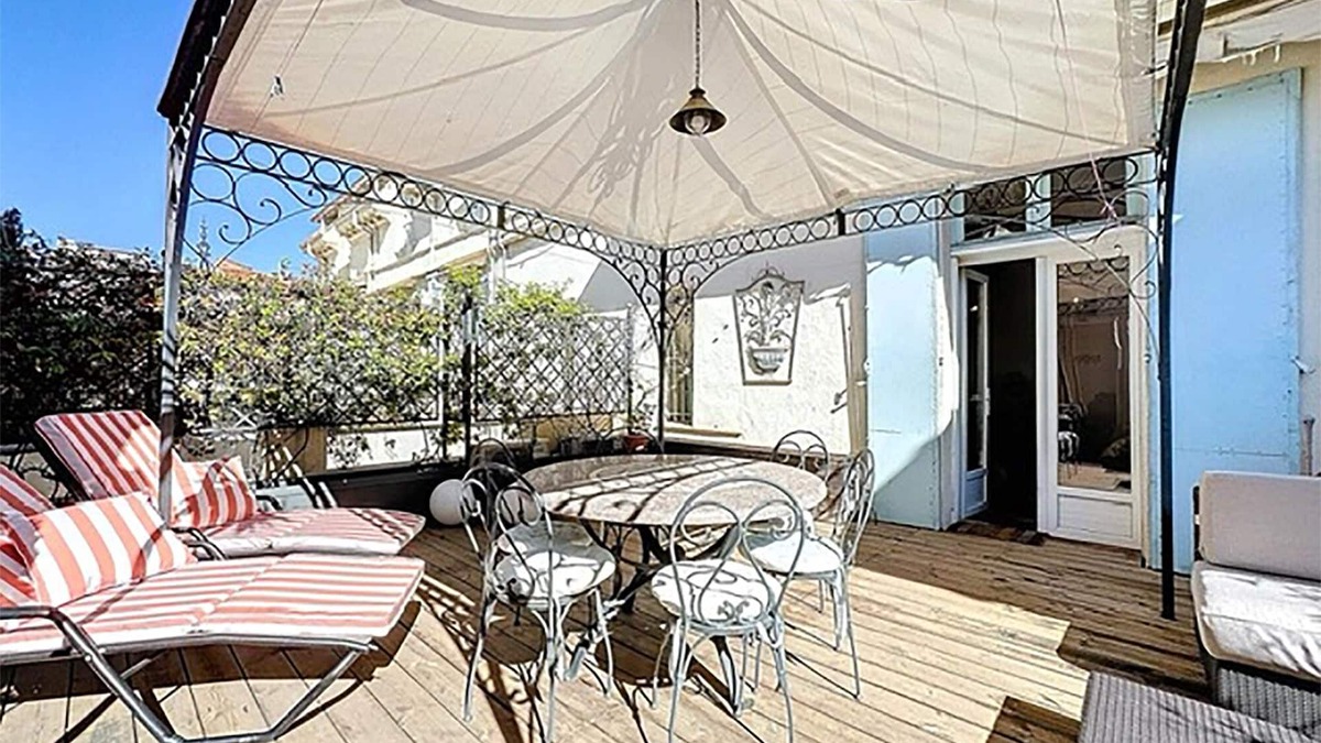 Cannes City Centre Apartment | 2-Bed Apt with 65m² Terrace | Central Cannes | 5 mins walk to Palais/Beach