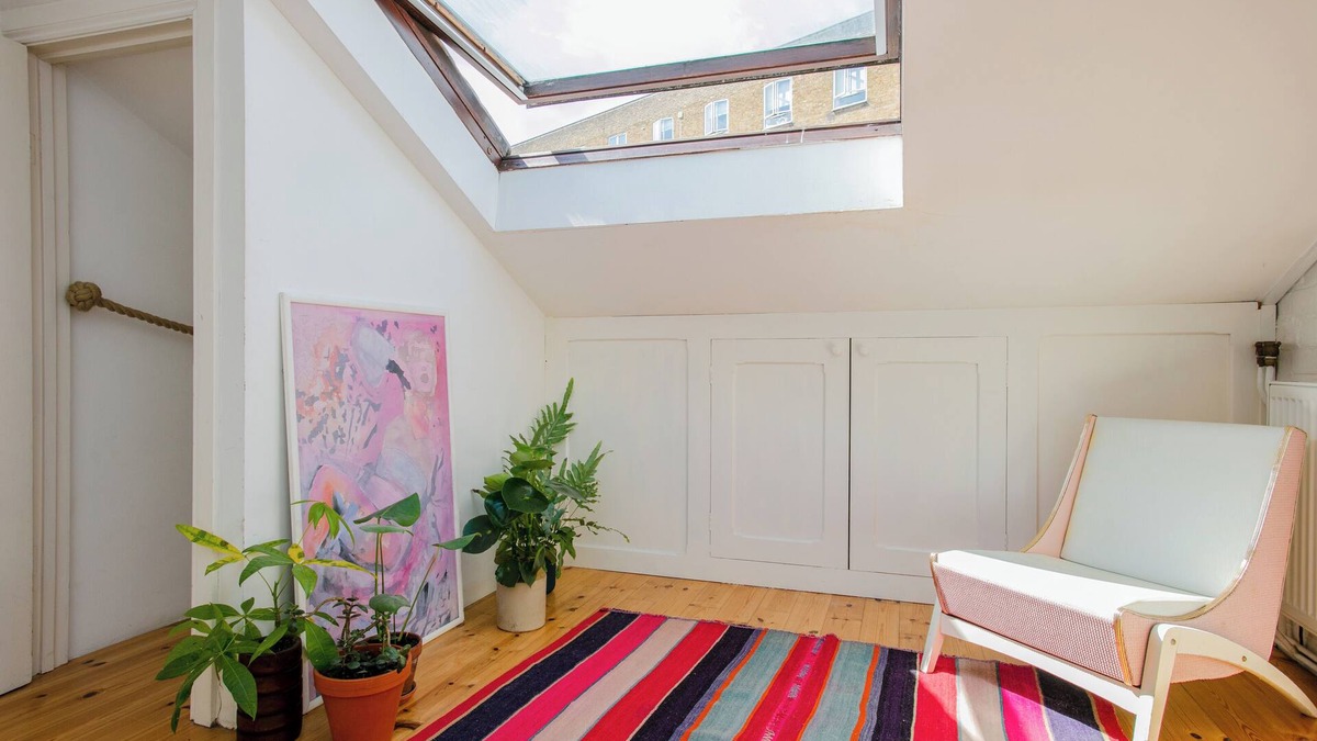 Victoria Apartment | 2 bed artistic/designer Flat Near Broadway Market