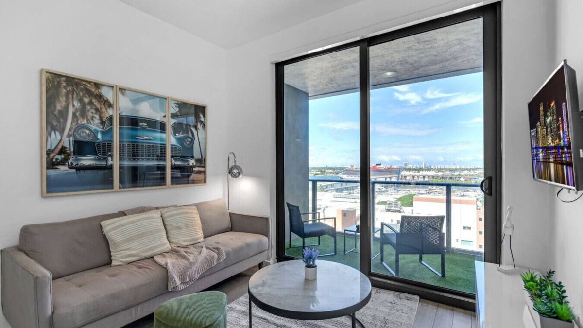 Downtown Miami Apartment | 2 Bed Best Views in Downtown & Brickell