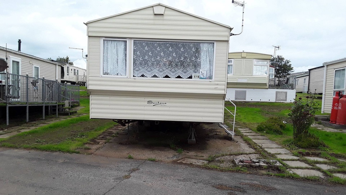Winestead House | 2 bed caravan approx 10 mins from beach suzie 2