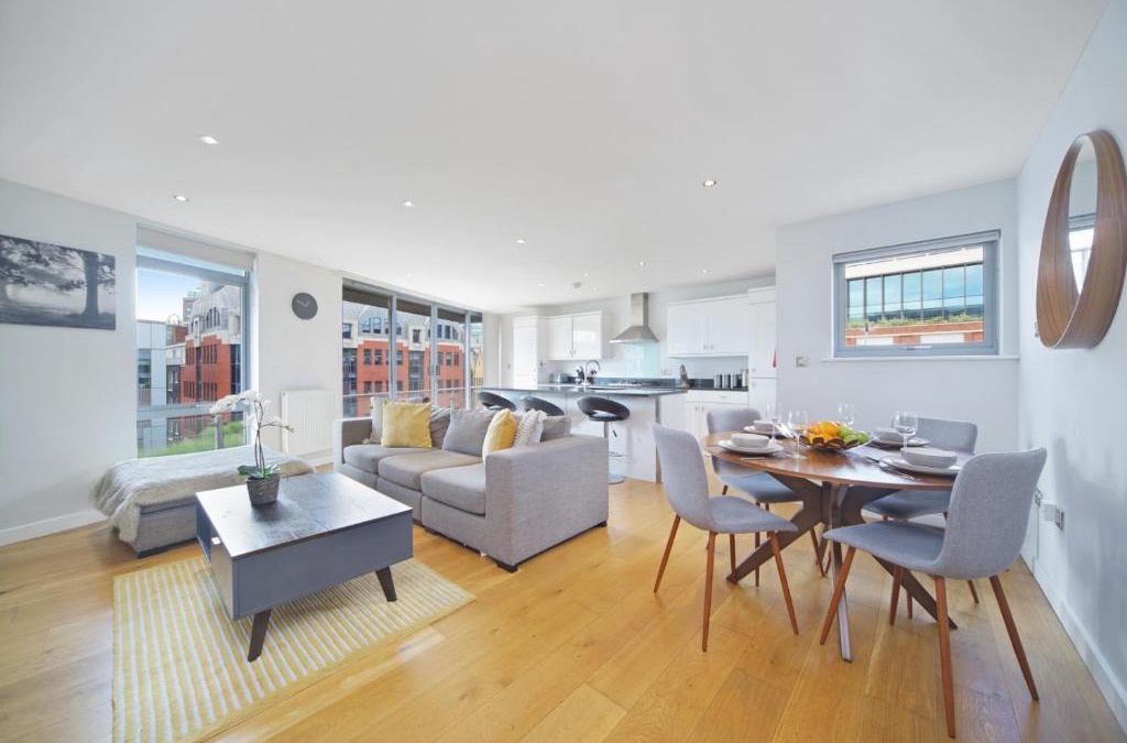 Spitalfields Apartment | 2 Bed Executive Penthouse near Liverpool Street FREE WIFI by City Stay Aparts London