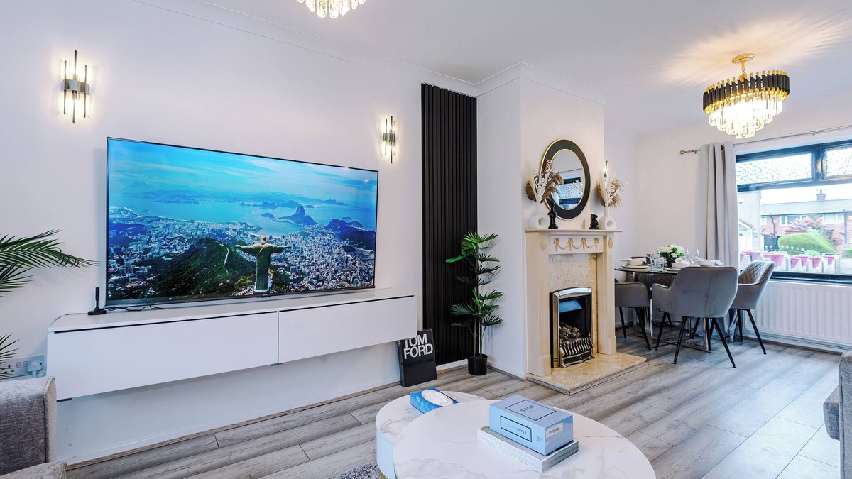 St Helens House | 2 Bed House | St Helens | Near Liverpool | Smart TV | Games | Netflix