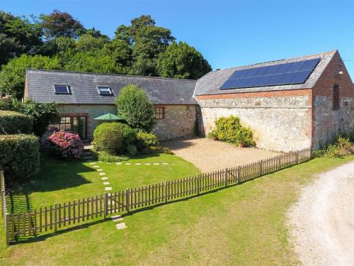 Newport House | 2 Bed in Blackwater IC082