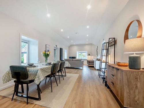 Oban House | 2 Bed in Oban 93232