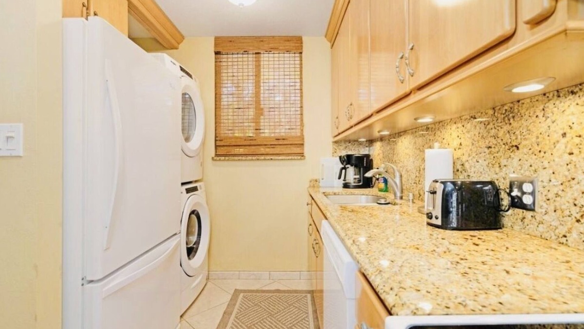 Maalaea Apartment | 2 Bed Maui Retreat with 5 miles of beach!