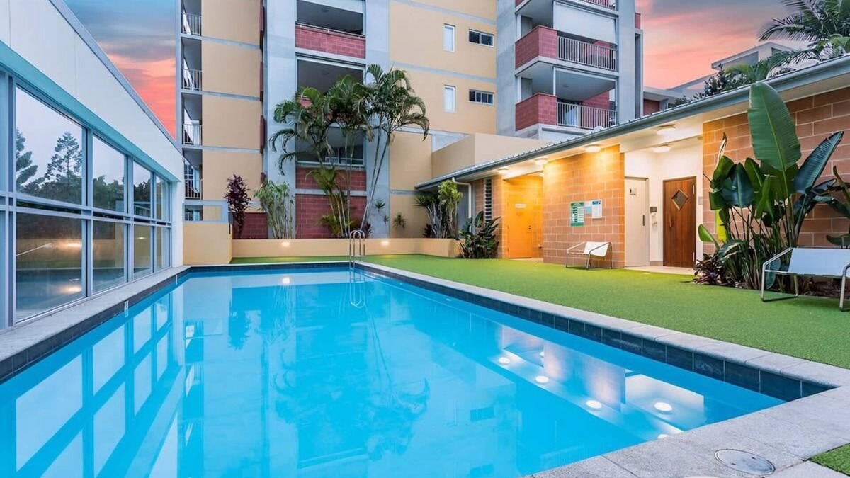 Kelvin Grove Apartment | 2-Bed Near Brisbane CBD with Pool, Sauna & BBQ