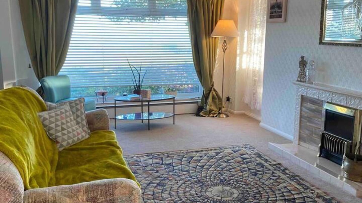 Woodingdean House | 2 Bed Retreat With Amazing Sea Views in Brighton