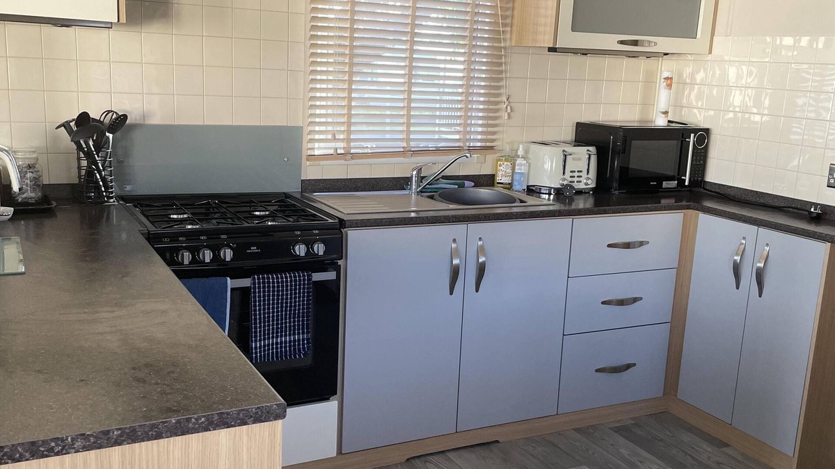 Great Yarmouth Cabin | 2 Bed-Sleeps 6-Free Parking-Pet Friendly