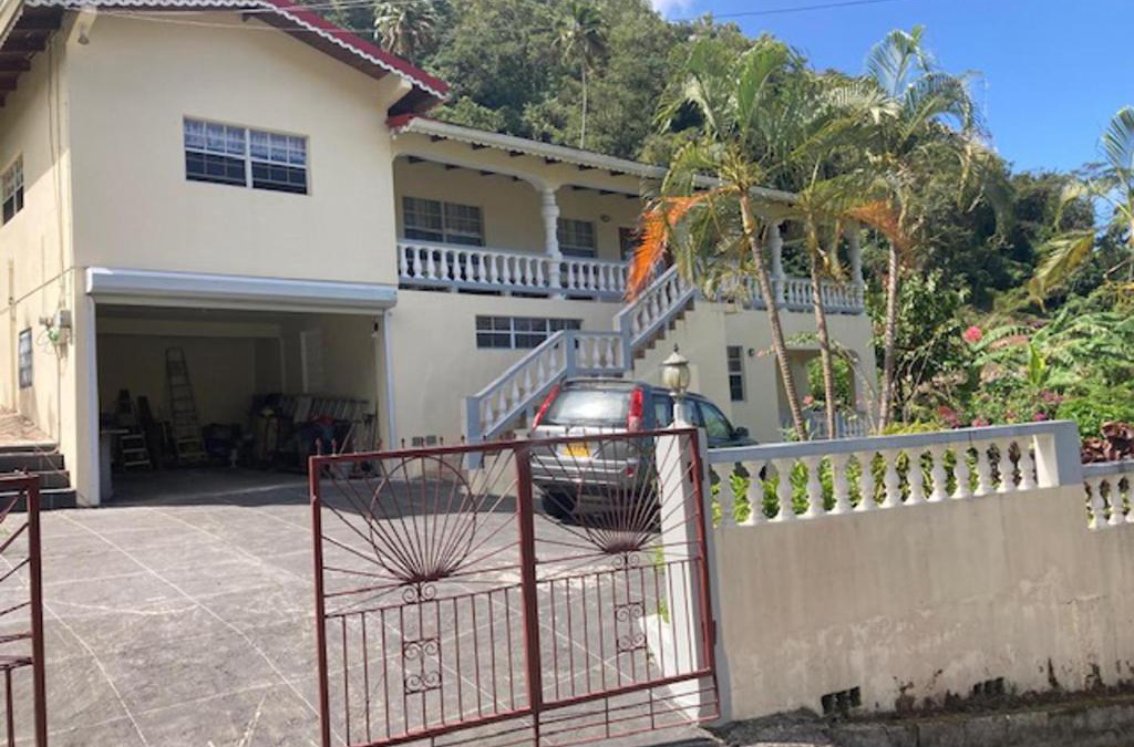 Grand Roy Apartment | 2 Bed Villa - Sleeps 4 - Sea View & 10min to Beach