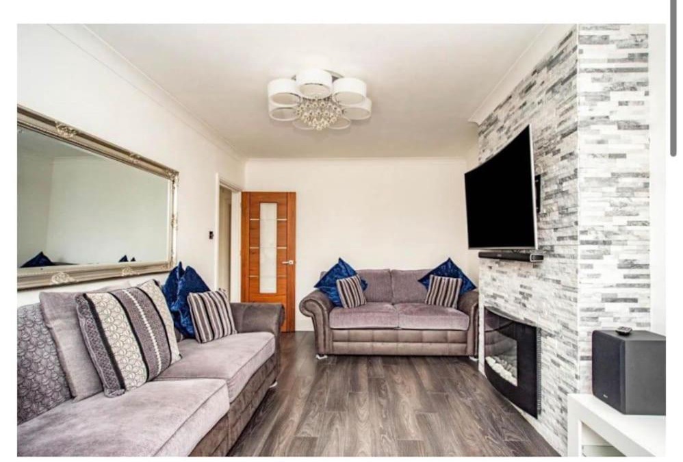 Leavesden Apartment | 2 Bed - walking distance to Harry Potter Studio