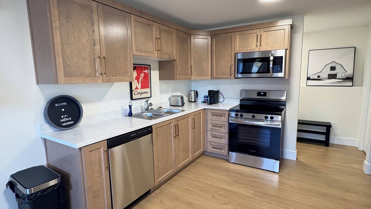 Terra Nova Apartment | 2 bedroom 1 bathroom apartment in kenmount terrace with private driveway