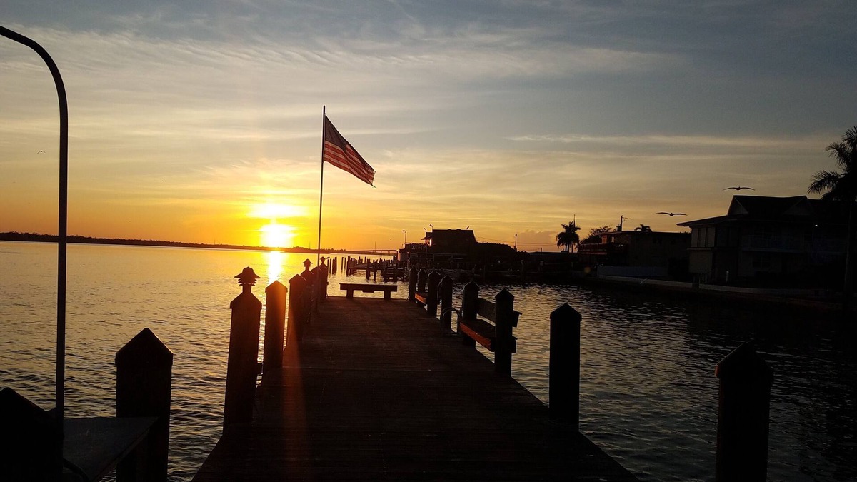 Marco Island Condo | 2 bedroom 2 bath Marco Inn Villas on water in Olde Marco Island Nov 22-Dec 2025